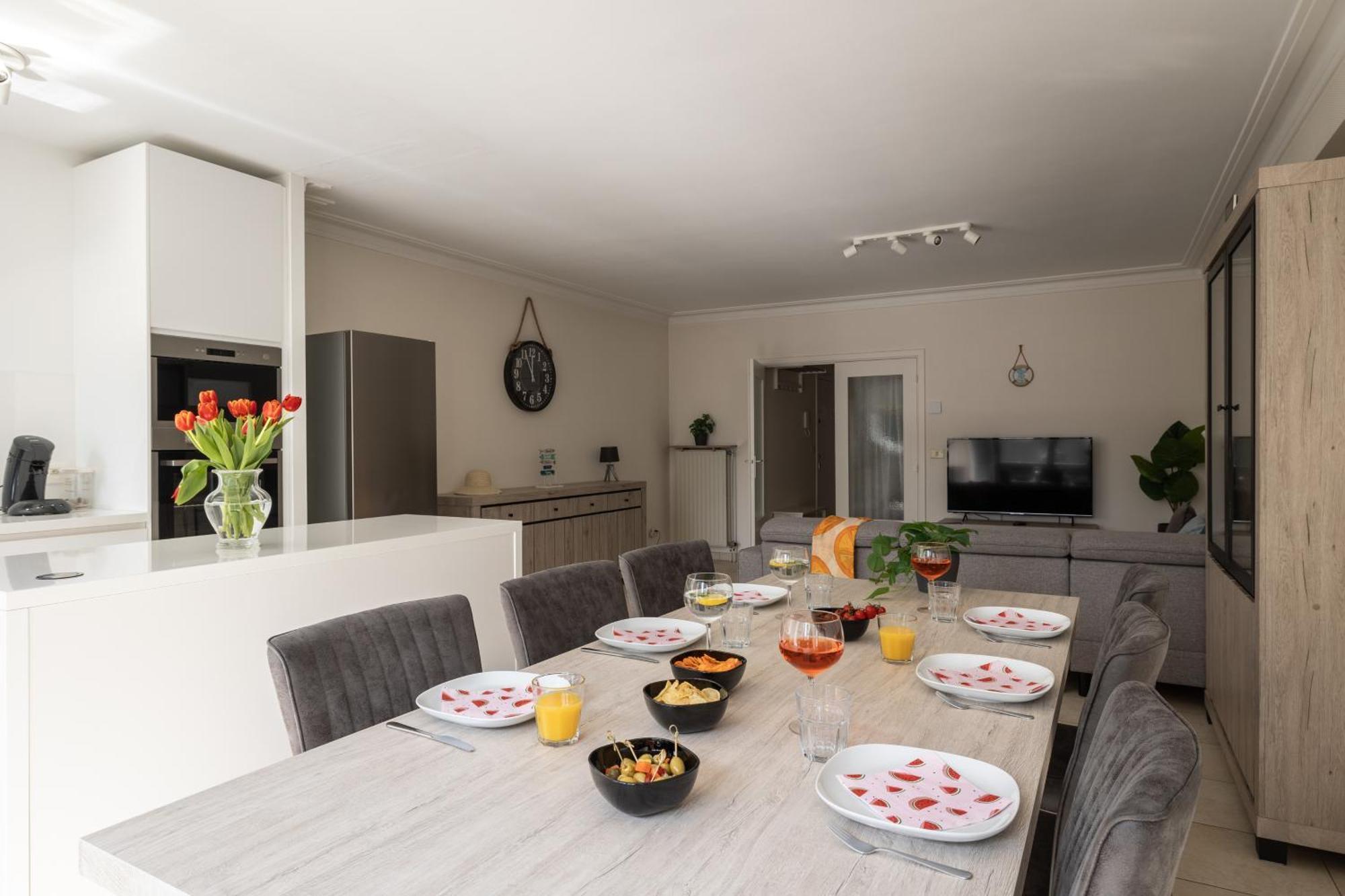 Weloveoostende - Newly Renovated Large Apartment 150M From The Beach - Including Bed Sheets And Final Clea-Ning エクステリア 写真