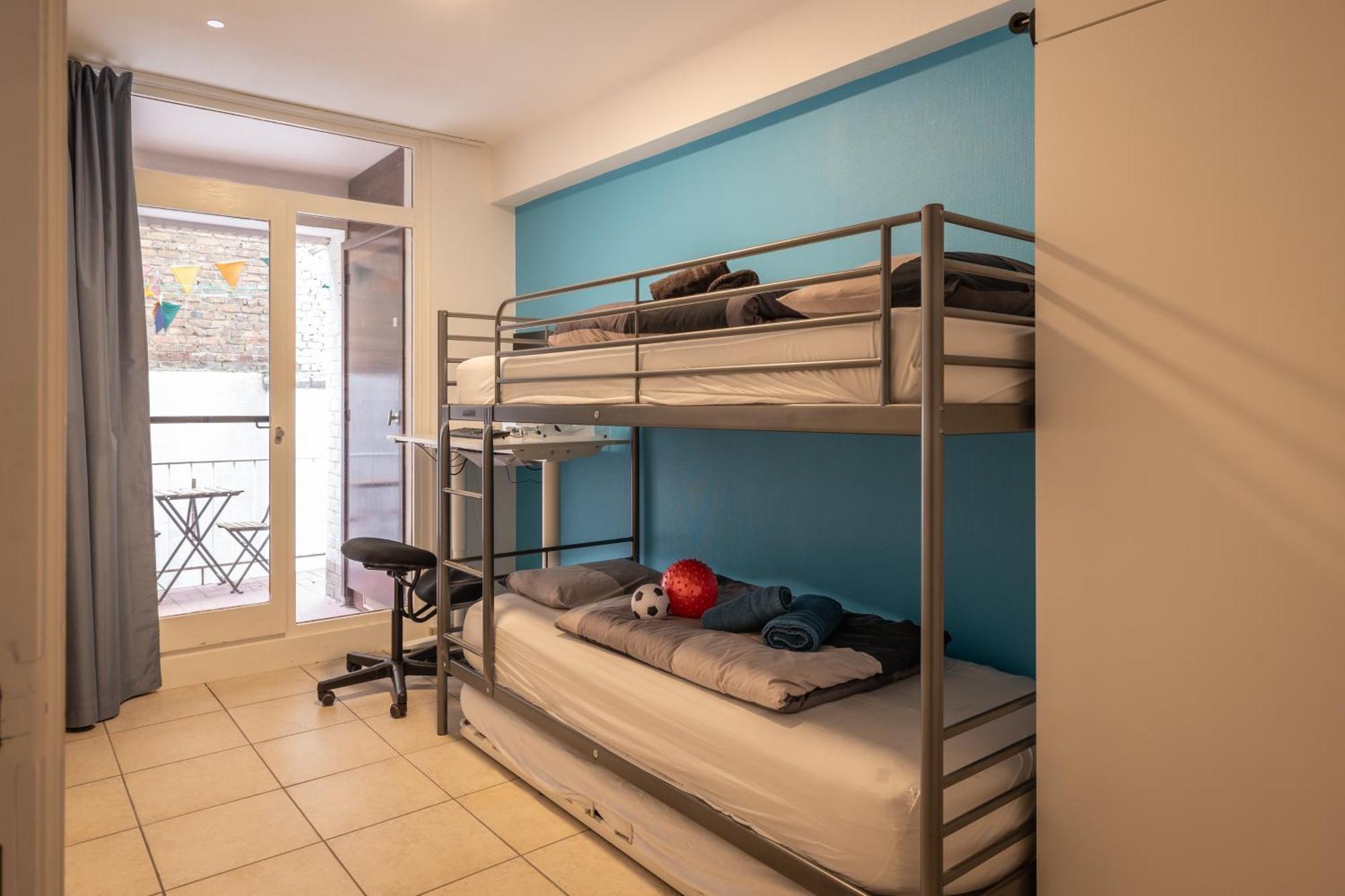 Weloveoostende - Newly Renovated Large Apartment 150M From The Beach - Including Bed Sheets And Final Clea-Ning エクステリア 写真